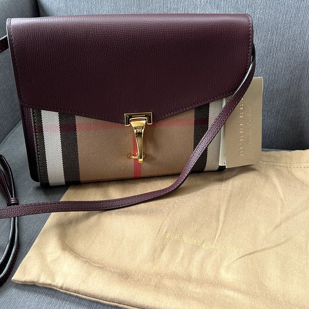 SOLD - SOLD BURBERRY  SM crossbody bag